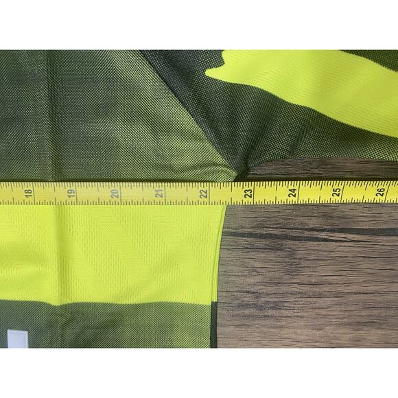 Celtic FC | Men’s Medium Retro Jersey - Picture 4 of 7